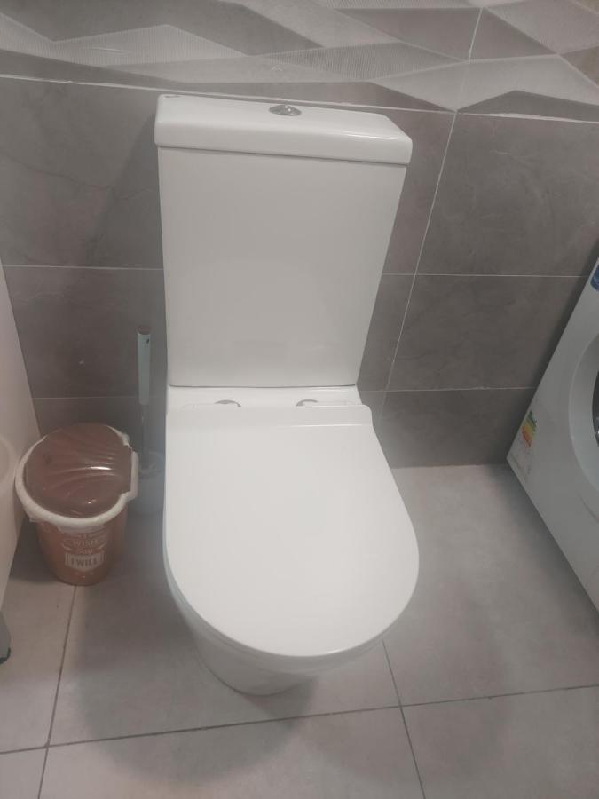 Appartamento Luka Tbilisi Esterno foto