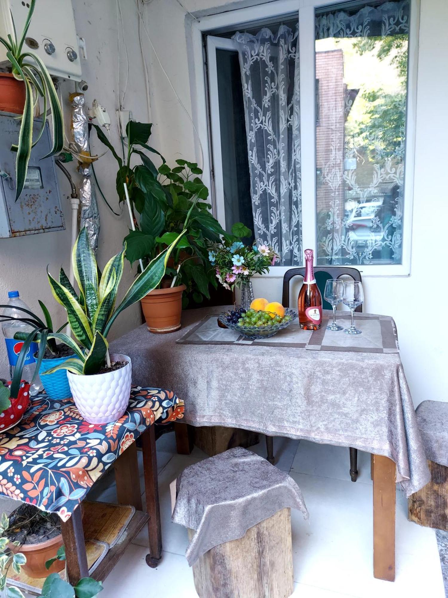 Appartamento Luka Tbilisi Esterno foto